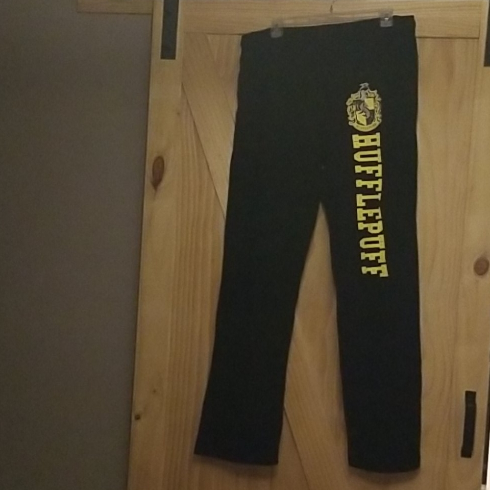 NWT Harry Potter Hufflepuff Lounge PJ pants